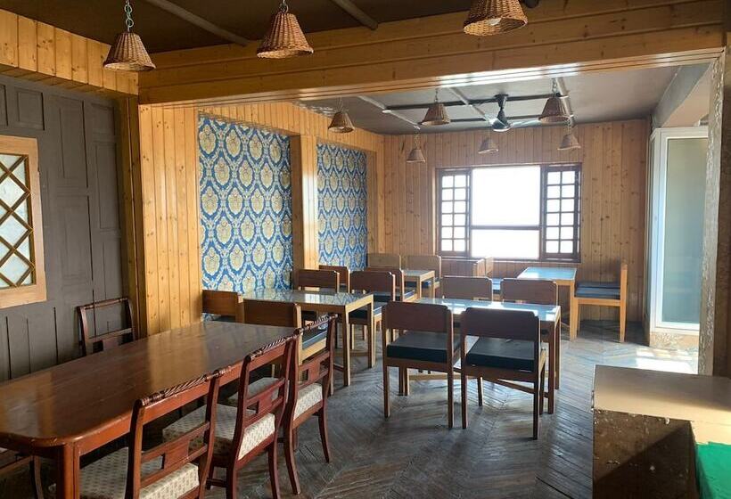 בית מלון כפרי Budshah Residency, Srinagar