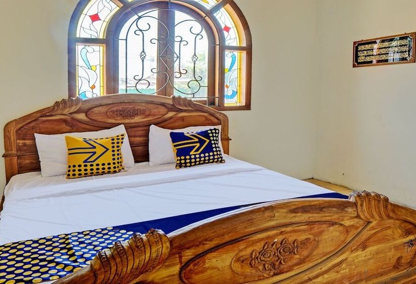 ホテル Spot On 93144 Homestay H. Syarif Syariah   Bandar Gresik 2