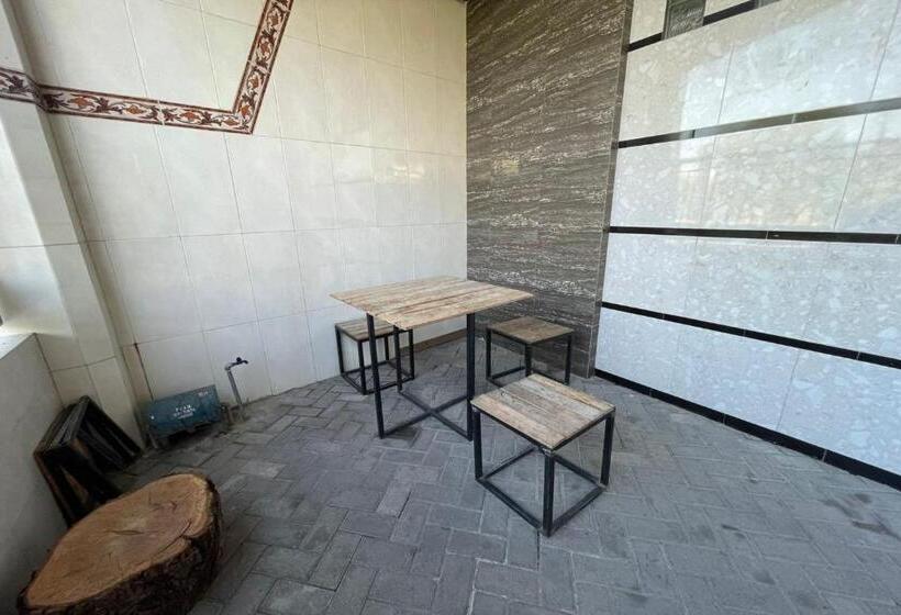 בית מלון כפרי Spot On 93149 Karman S Sari 1 Homestay Syariah