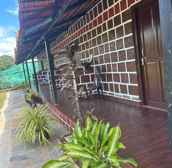 펜션 Comfy Cottages In Saligao
