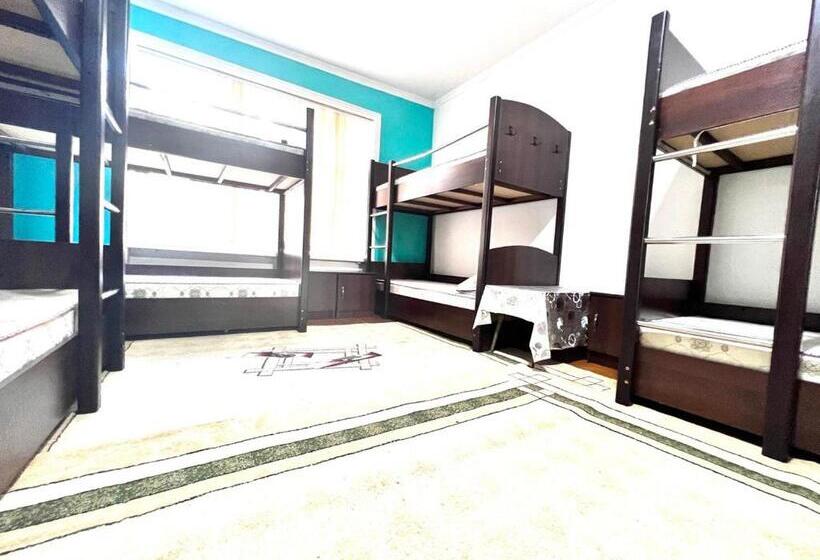 פנסיון Hello Hostel