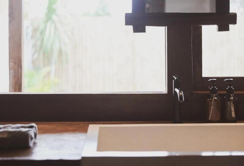 استراحتگاه Kalyana Villa Gili Air