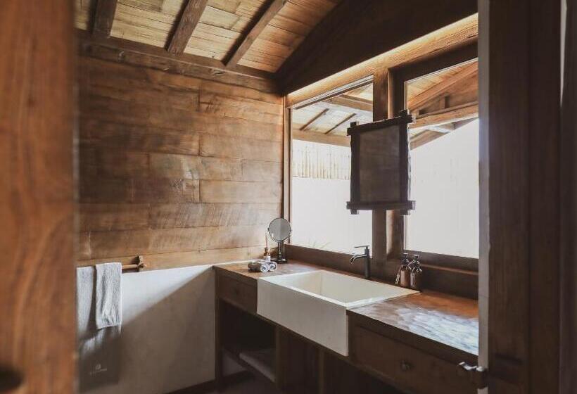 استراحتگاه Kalyana Villa Gili Air