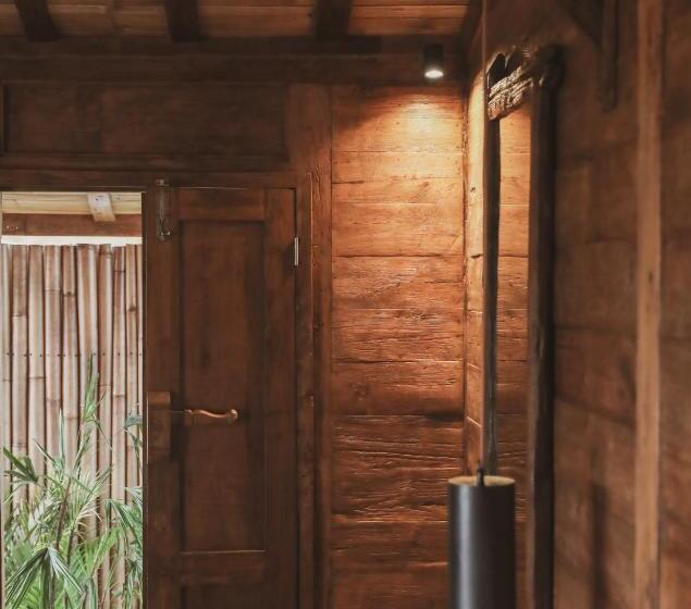 استراحتگاه Kalyana Villa Gili Air