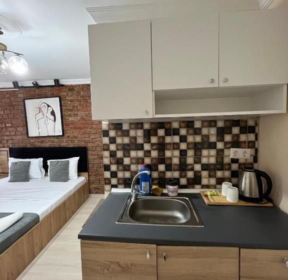 Taksim Nikea Suites 80