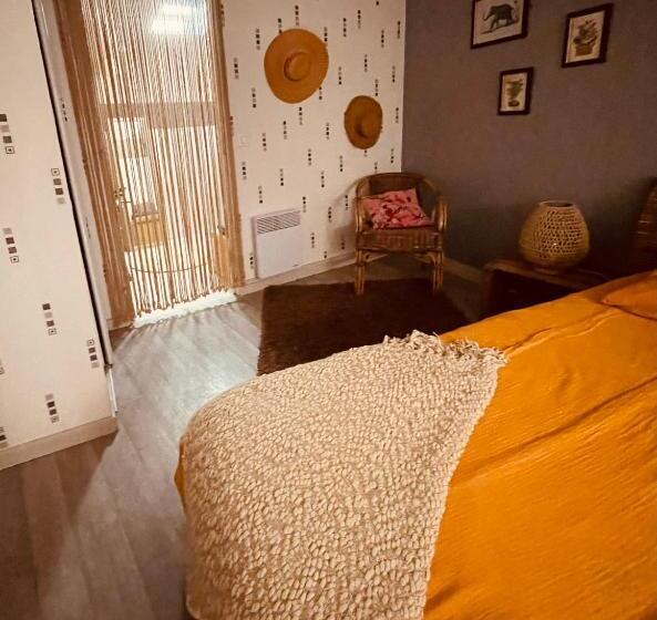 تختخواب و صبحانه Chambre Bohème Chez Rachel
