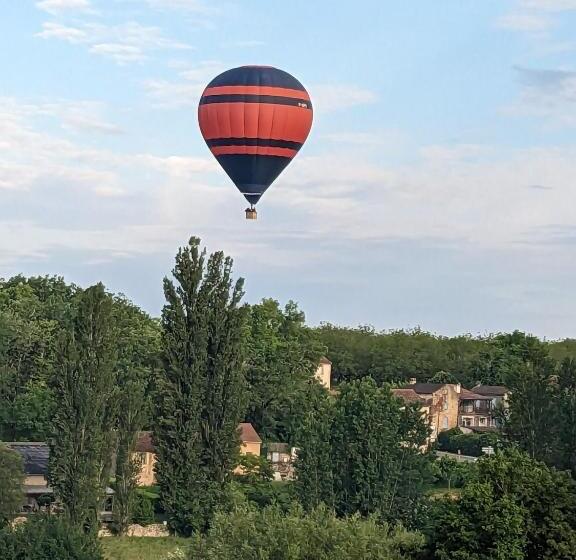住宿加早餐  La Grange Symphorine, Chambre D Hôtes De Charme Située Entre La Vallée De La Dordogne Et La Vallée D