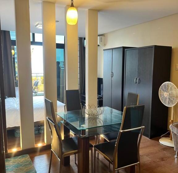فندق Appleone Ayala Condo With Balcony
