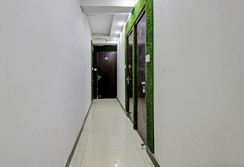ホテル Oyo Flagship Rk Plaza