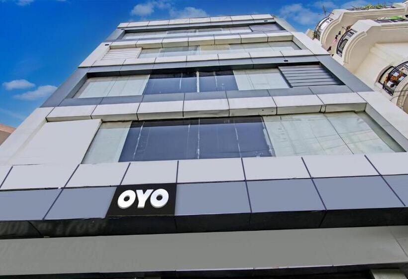 ホテル Oyo Flagship Rk Plaza
