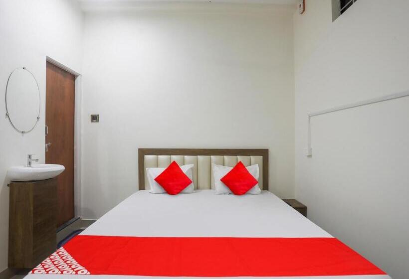 Oyo Flagship Hotel Rahul Service Appartment 2