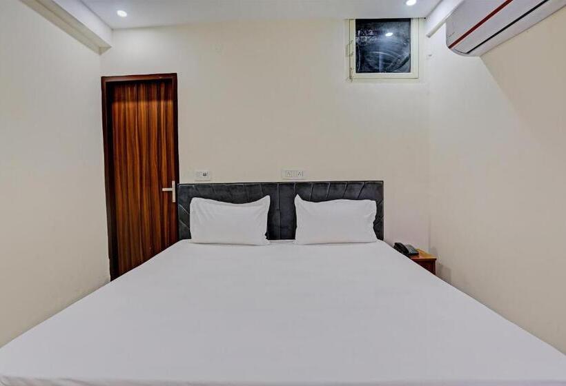 Oyo Hotel Tree House