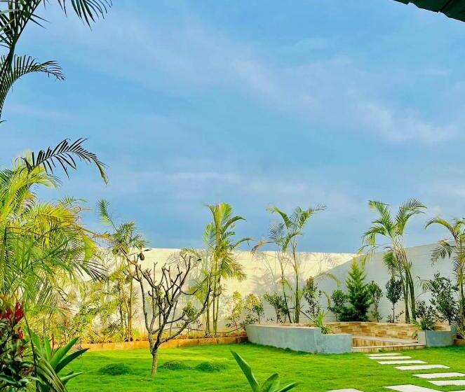 بنسيون The Croft Container Stay