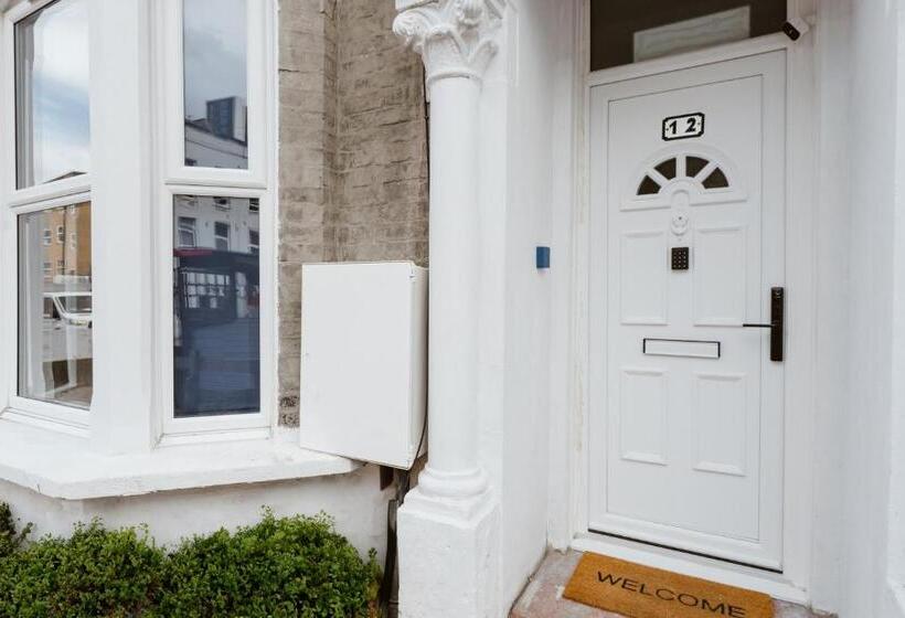 פנסיון The Finsbury Park Star Apartments