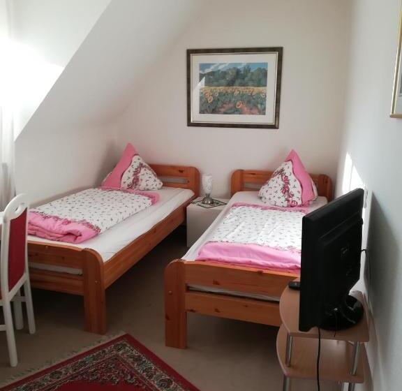 צימר Gaestehaus Jagsttalblick