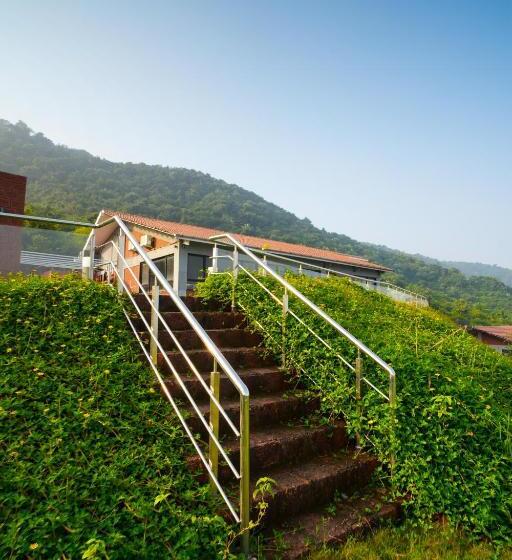 فندق Gaurav Lords Resort