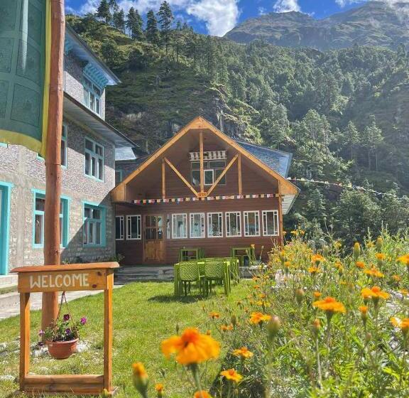 فندق Kongde Peak Guest House