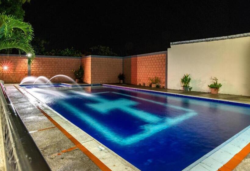 هتل Montanar Home