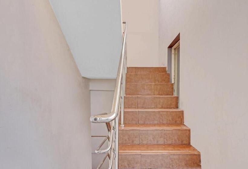 호텔 Oyo Flagship Bgs Guest House