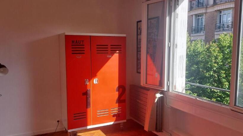 Neuilly Sur Seine Calme Et Lumineux. B&b. 3 Chambres