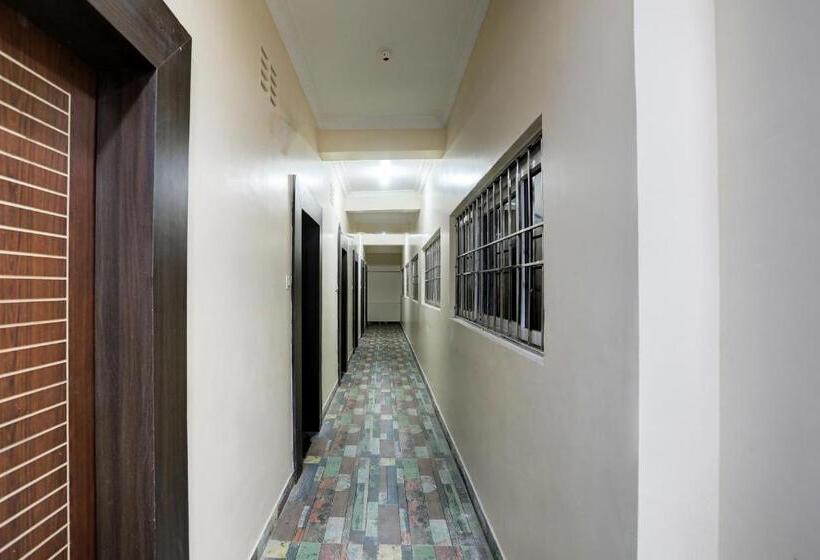 Oyo Flagship Hotel Divine Inn