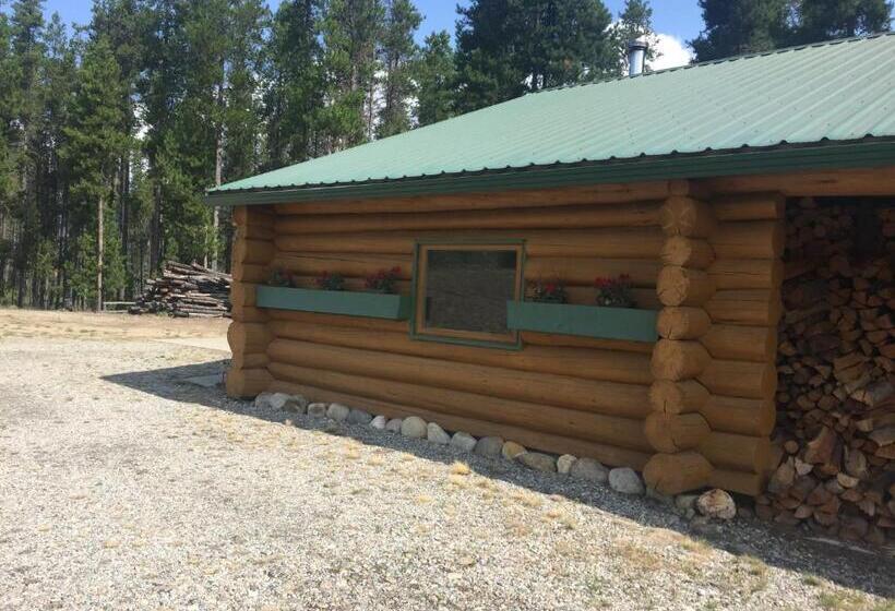 פנסיון Valemount Mountain Retreat Guesthouse