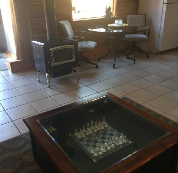 פנסיון Valemount Mountain Retreat Guesthouse