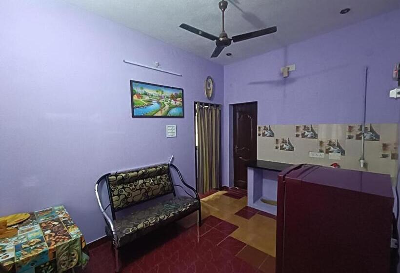 Пансион Versailles Home