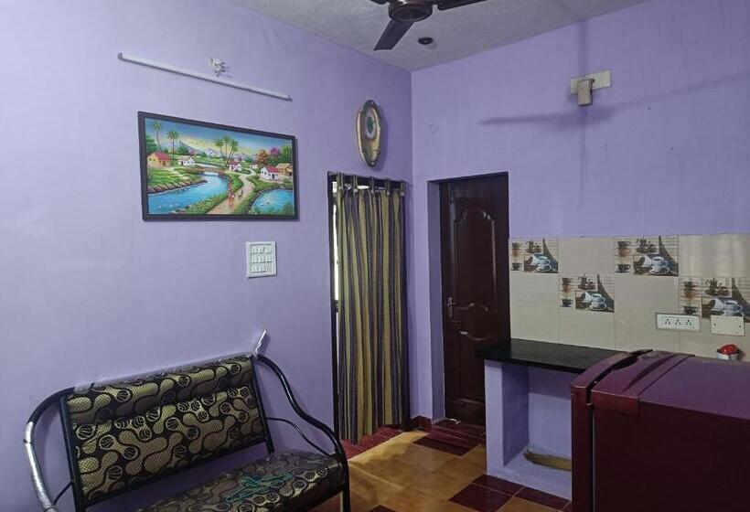 Пансион Versailles Home