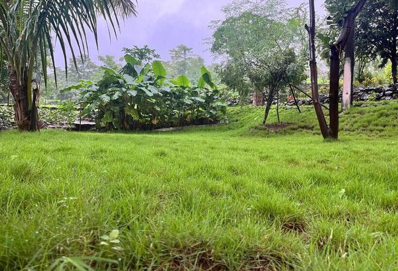 منتجع Sukriti Farms