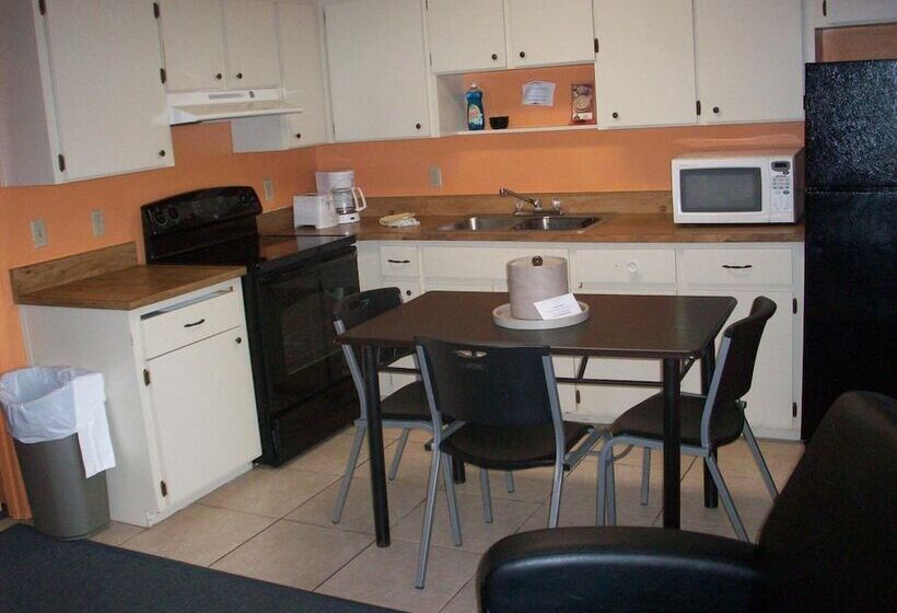 All Suite Motel
