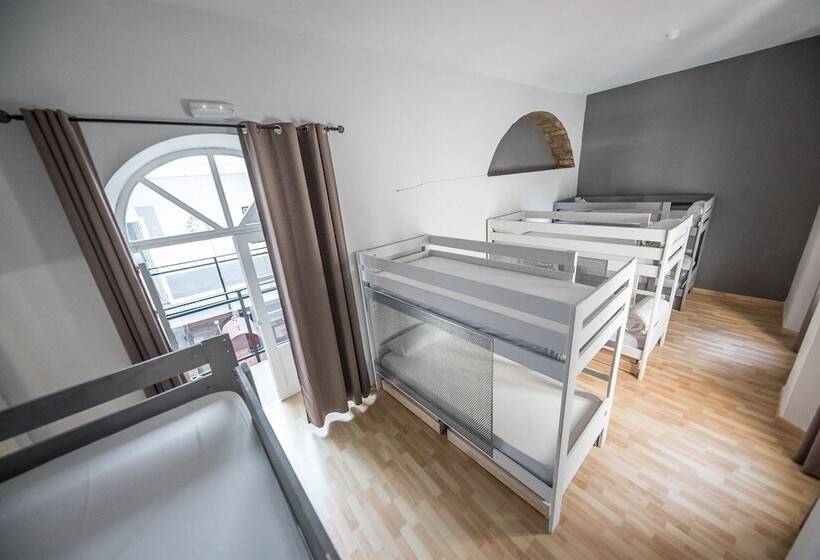 هتل Factory Rooms Tarifa   Hostel