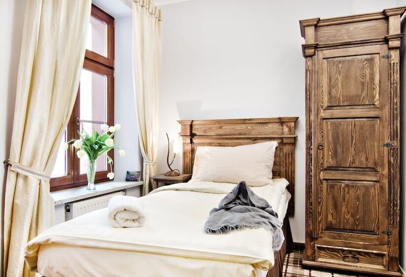 هتل Five Stars Bed&breakfast