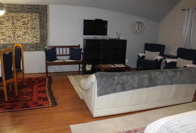 Fotos del hotel Foreigners Friend Guest House:  6
