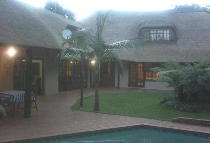 Fotos del hotel Foreigners Friend Guest House:  8