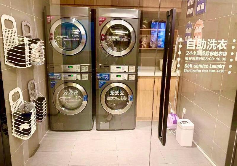 호텔 Hanting  Shanghai Tangqiao Metro Station