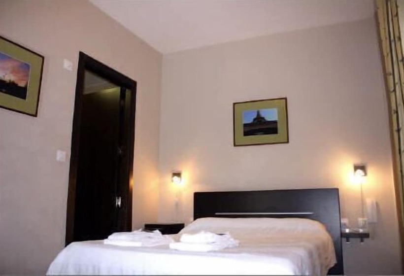 هتل Hostal Carlos I