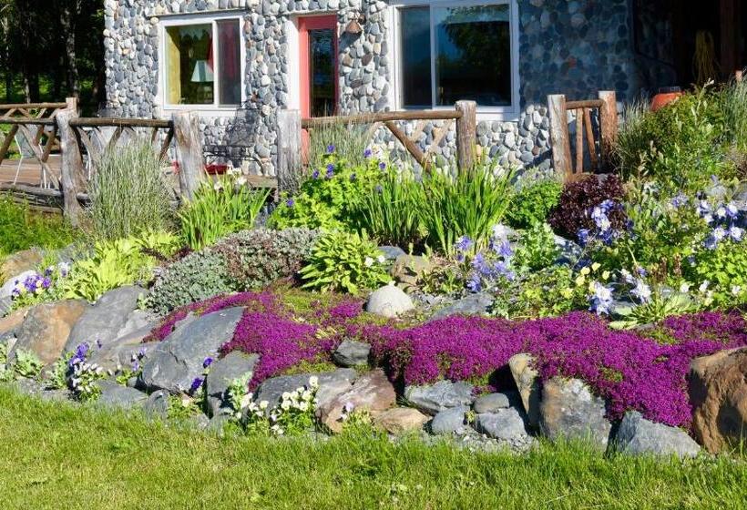 فندق Juneberry Lodge