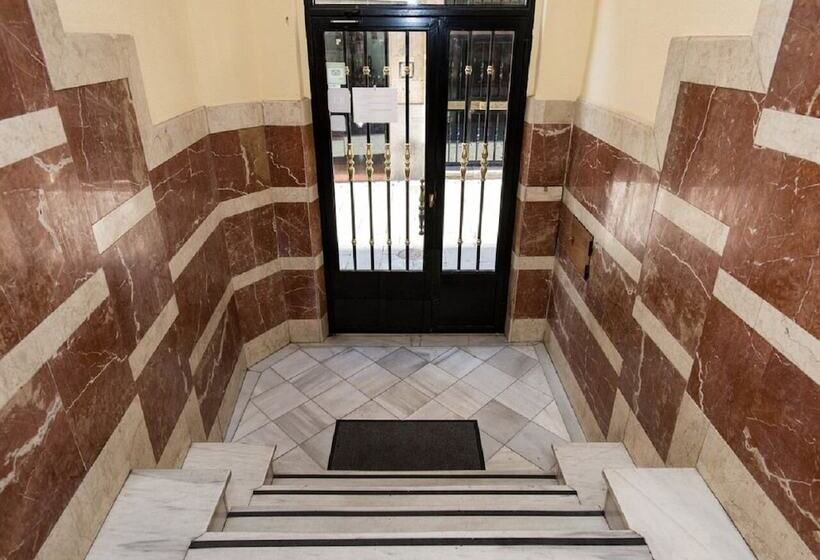 هتل Pension Salamanca