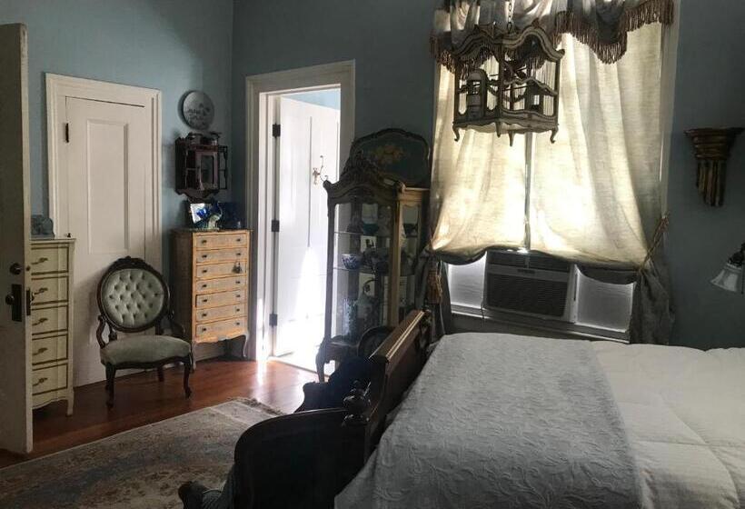 فندق Shadowlawn Bed And Breakfast
