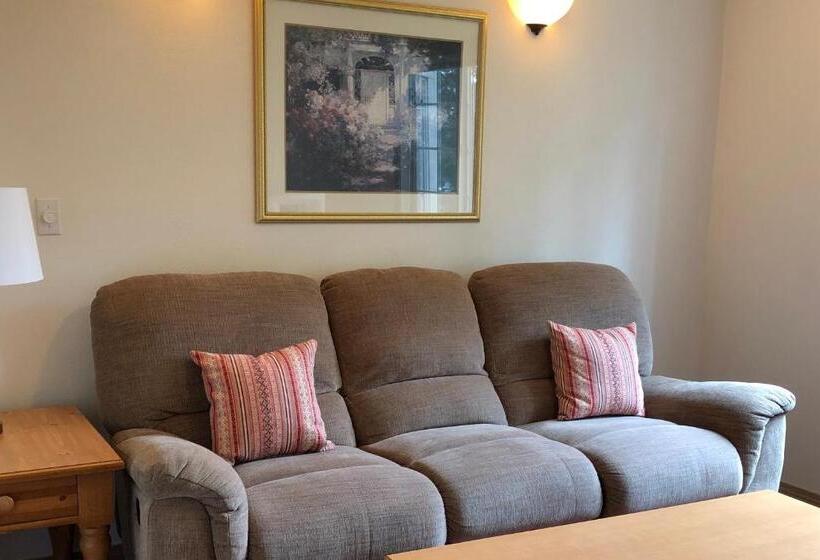 호텔 The Landmark Inn