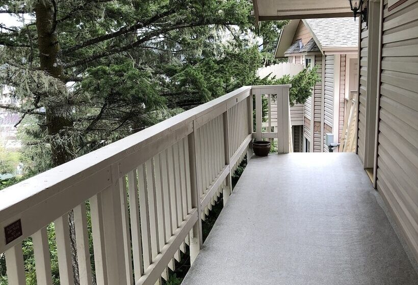 호텔 The Landmark Inn