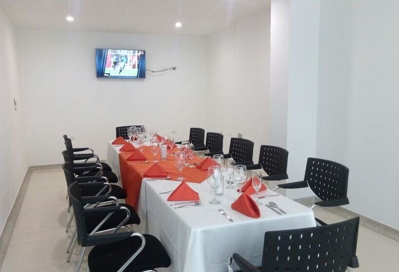 هتل Titanium Plaza