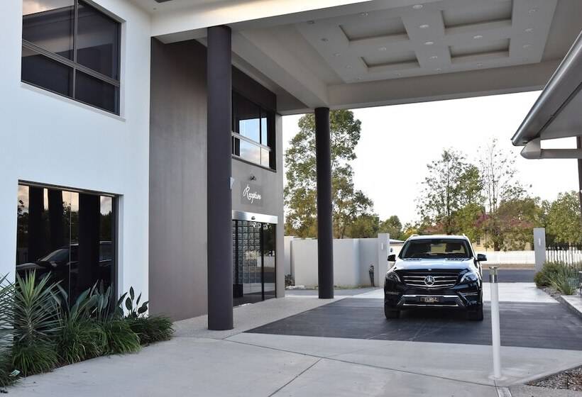 モーテル Western Downs Motor Inn