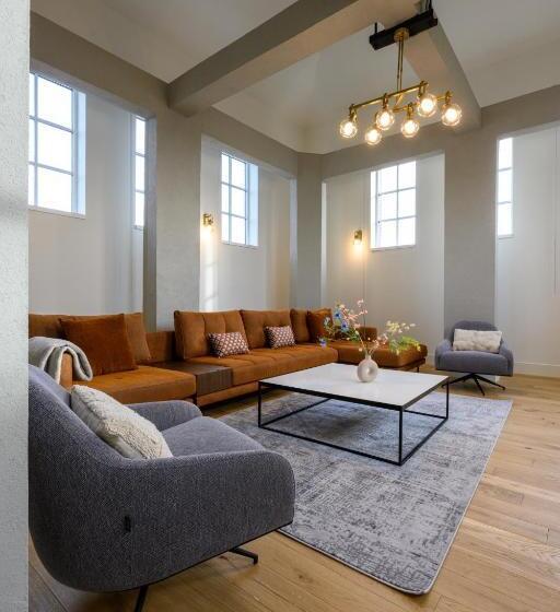 12a, Luxe & Uniek Bioscoopzaal Terras Uitzicht