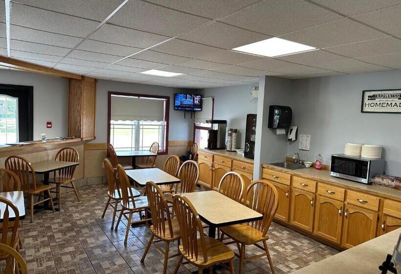 هاستل Travellers Inn Fredericton Nb