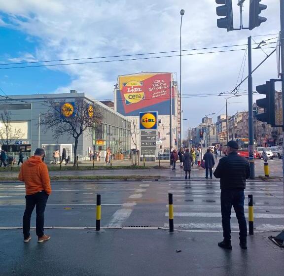 هتل کپسول Panda Victor Space Capsule Hostel Neo Nomad