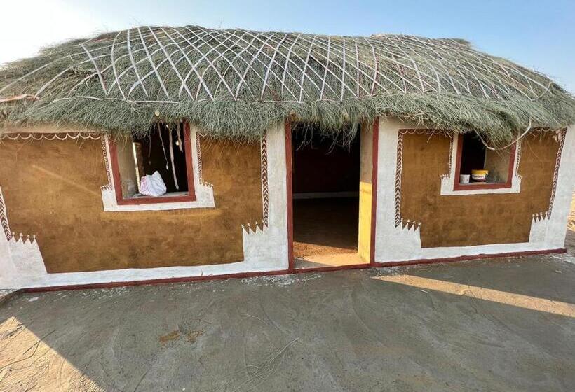 فندق Jaisalmer Queen Desert Camp