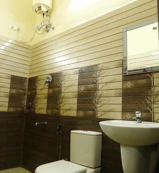 בית מלון כפרי Kpk Residency Arani