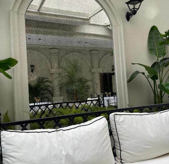 Dbd Hotel Bayraklı